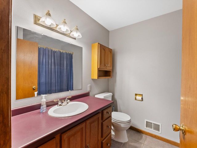 1230 S Parkview ROAD, Manitowoc, WI 54220