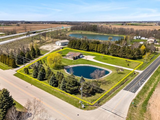1230 S Parkview ROAD, Manitowoc, WI 54220