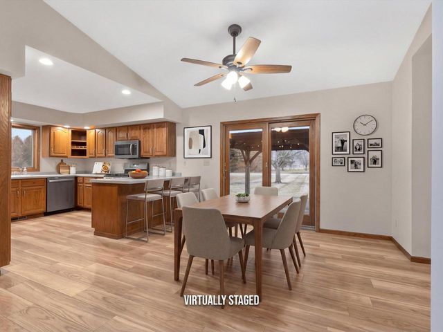 1230 S Parkview ROAD, Manitowoc, WI 54220