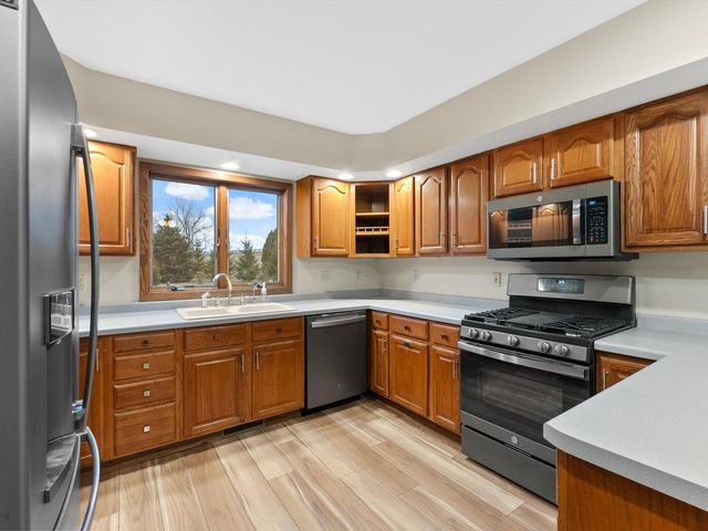 1230 S Parkview ROAD, Manitowoc, WI 54220