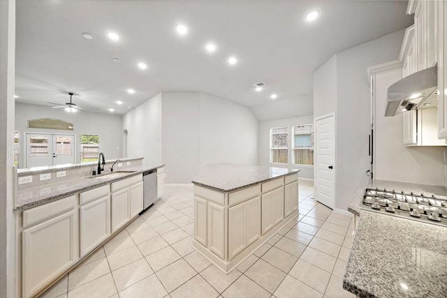 27924 Seger Bend Trail, Spring, TX 77386