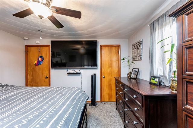 325 Maple St, West Mifflin, PA 15122