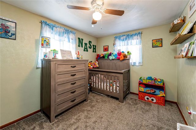 325 Maple St, West Mifflin, PA 15122