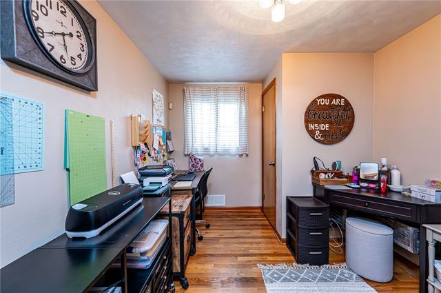 325 Maple St, West Mifflin, PA 15122