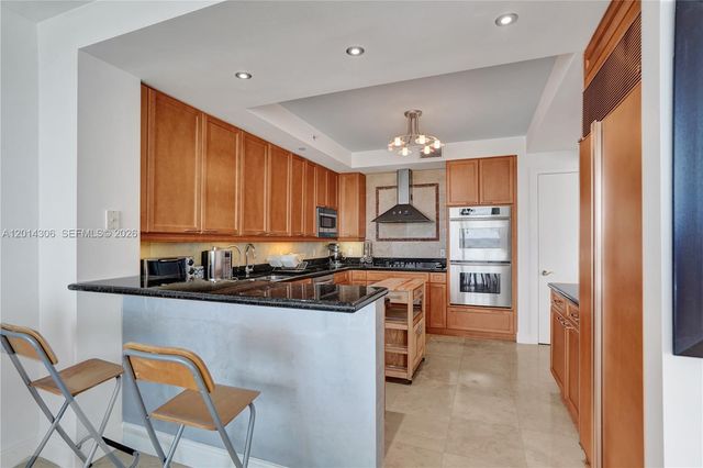 20201 E Country Club Dr 1408, Aventura, FL 33180