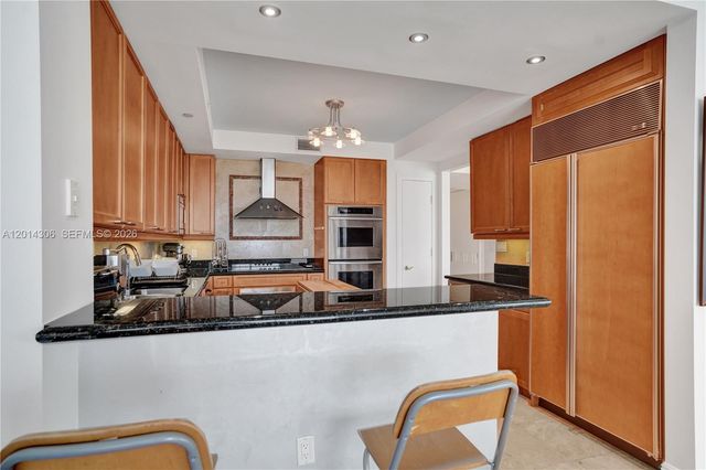 20201 E Country Club Dr 1408, Aventura, FL 33180