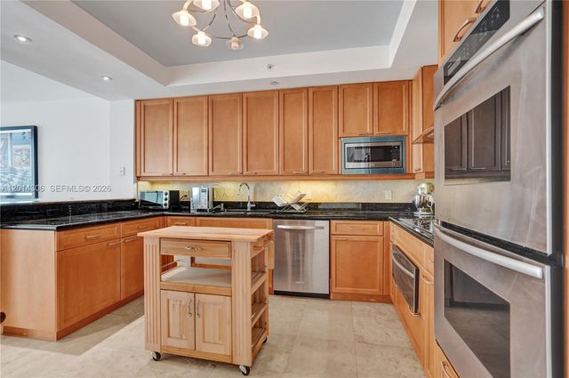 20201 E Country Club Dr 1408, Aventura, FL 33180