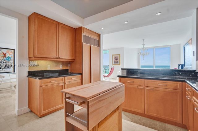 20201 E Country Club Dr 1408, Aventura, FL 33180