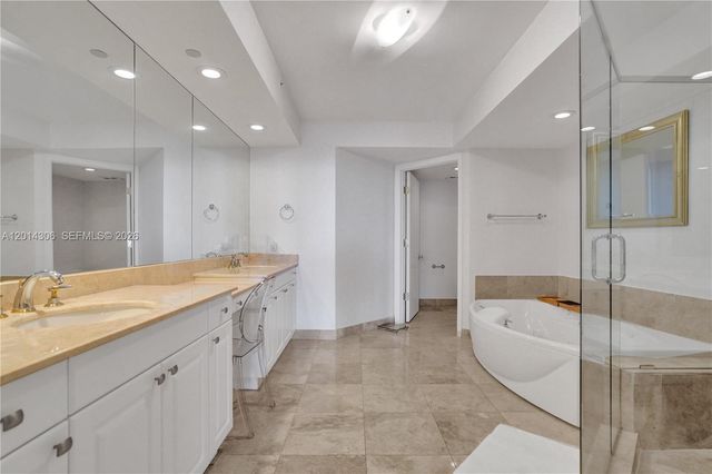 20201 E Country Club Dr 1408, Aventura, FL 33180