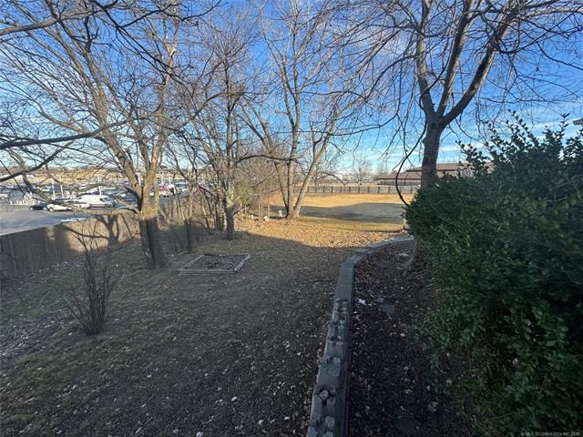 1805 N Hickory Place, Broken Arrow, OK 74012