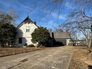 1805 N Hickory Place, Broken Arrow, OK 74012