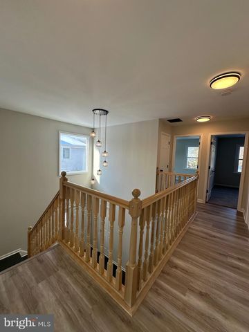 17 PARK DR, Mullica Hill, NJ 08062