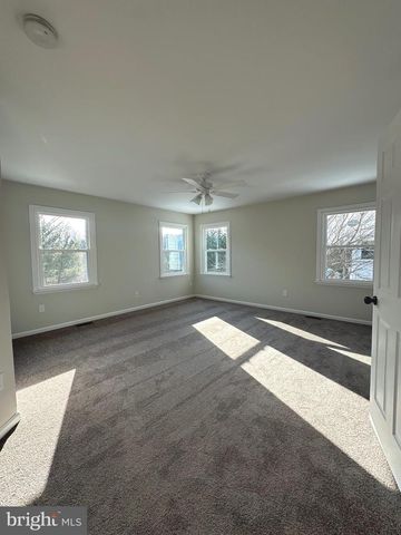 17 PARK DR, Mullica Hill, NJ 08062