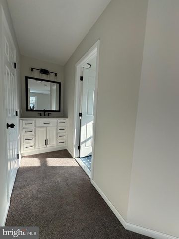 17 PARK DR, Mullica Hill, NJ 08062