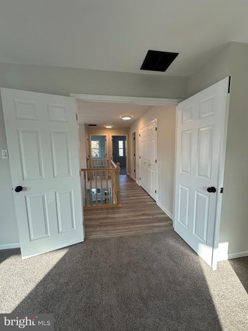 17 PARK DR, Mullica Hill, NJ 08062