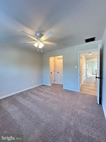 17 PARK DR, Mullica Hill, NJ 08062