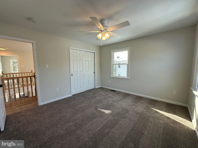 17 PARK DR, Mullica Hill, NJ 08062