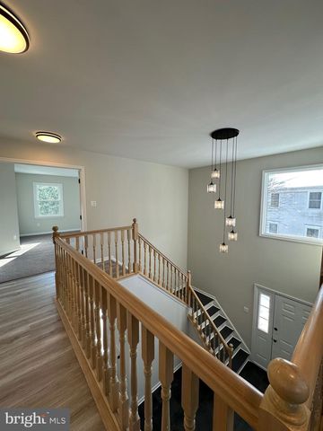 17 PARK DR, Mullica Hill, NJ 08062