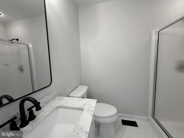 17 PARK DR, Mullica Hill, NJ 08062