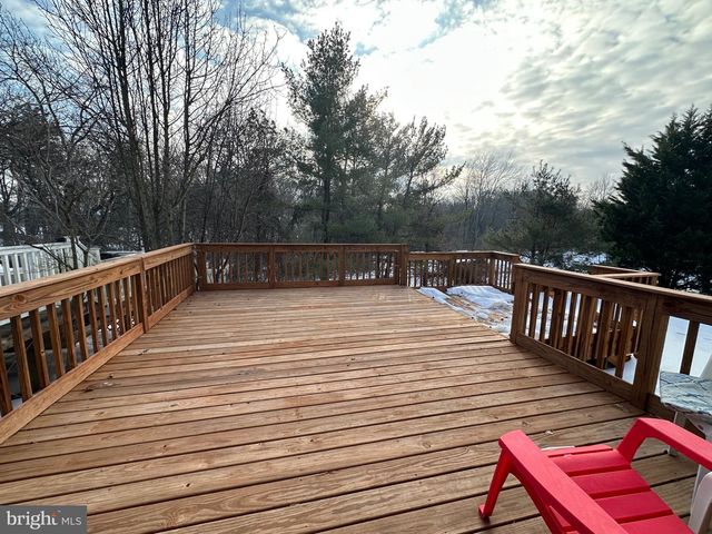 17 PARK DR, Mullica Hill, NJ 08062