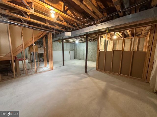 17 PARK DR, Mullica Hill, NJ 08062