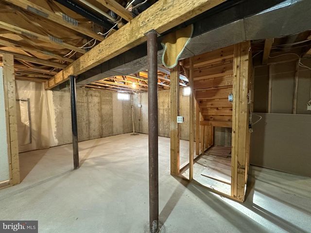 17 PARK DR, Mullica Hill, NJ 08062