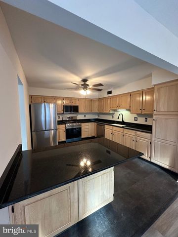 17 PARK DR, Mullica Hill, NJ 08062