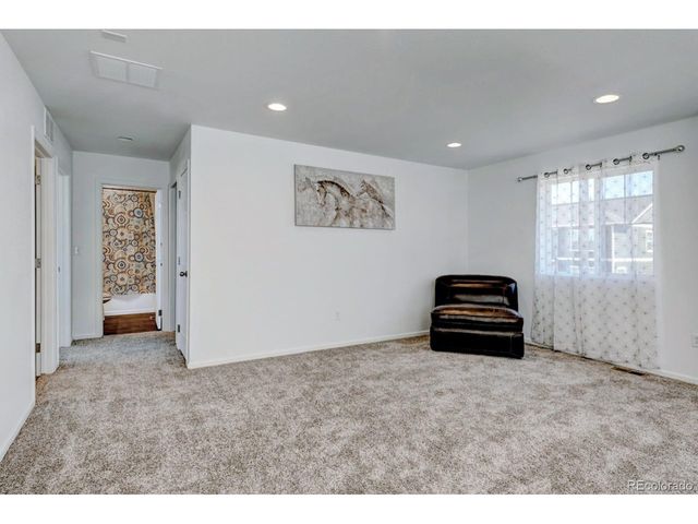 36 N Uriah St, Aurora, CO 80018