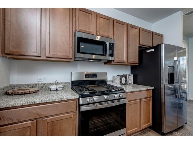 36 N Uriah St, Aurora, CO 80018