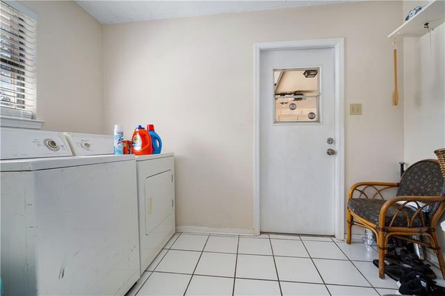 1812 Burntwood E Drive, Mobile, AL 36609