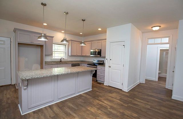 165 Joanna Gillard Ln., Georgetown, SC 29440