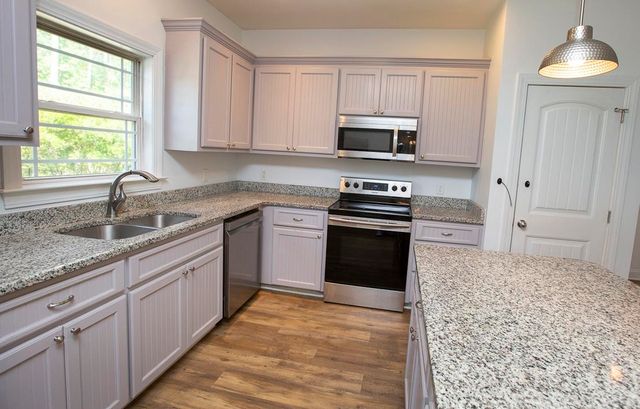 165 Joanna Gillard Ln., Georgetown, SC 29440