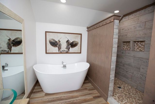 165 Joanna Gillard Ln., Georgetown, SC 29440