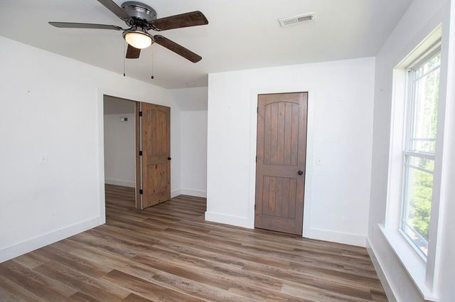 165 Joanna Gillard Ln., Georgetown, SC 29440