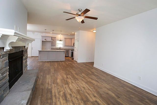 165 Joanna Gillard Ln., Georgetown, SC 29440
