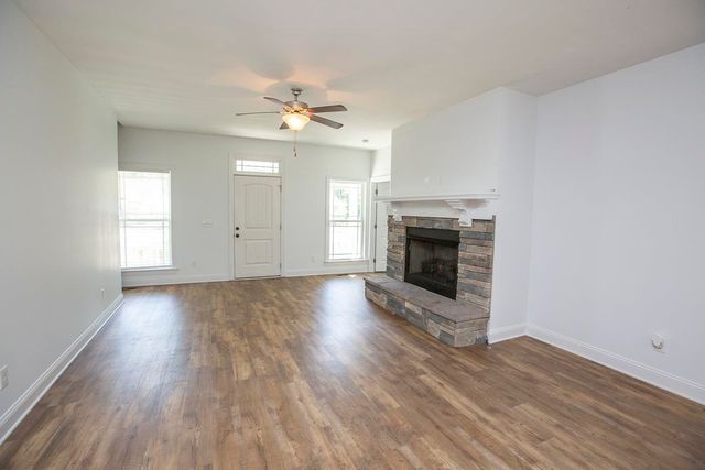 165 Joanna Gillard Ln., Georgetown, SC 29440