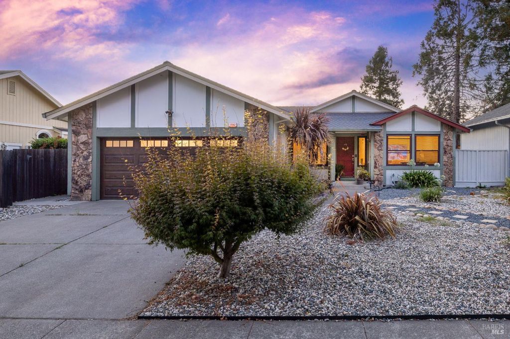 1082 San Francisco Way, Rohnert Park, CA 94928