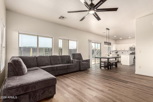 6009 S 15TH Drive, Phoenix, AZ 85041