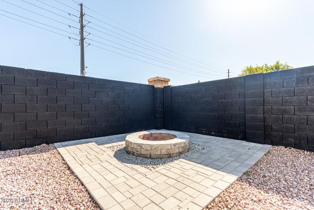 6009 S 15TH Drive, Phoenix, AZ 85041