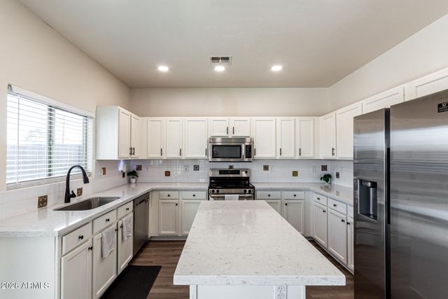 6009 S 15TH Drive, Phoenix, AZ 85041