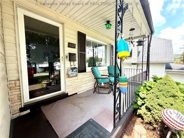 607 Cunningham Street, St Albans, WV 25177