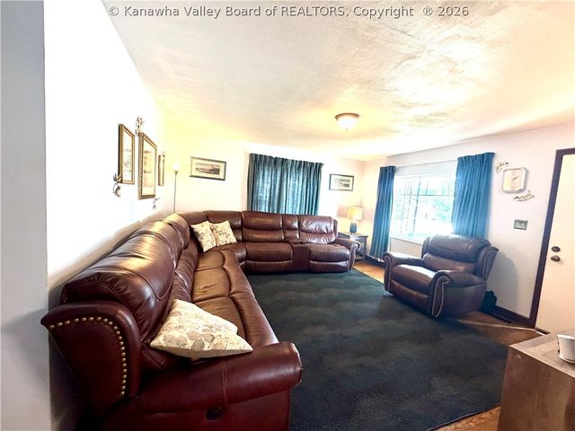 607 Cunningham Street, St Albans, WV 25177