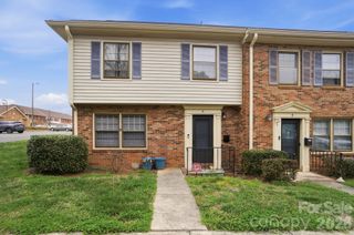 1223 Archdale Drive, Charlotte, NC 28217