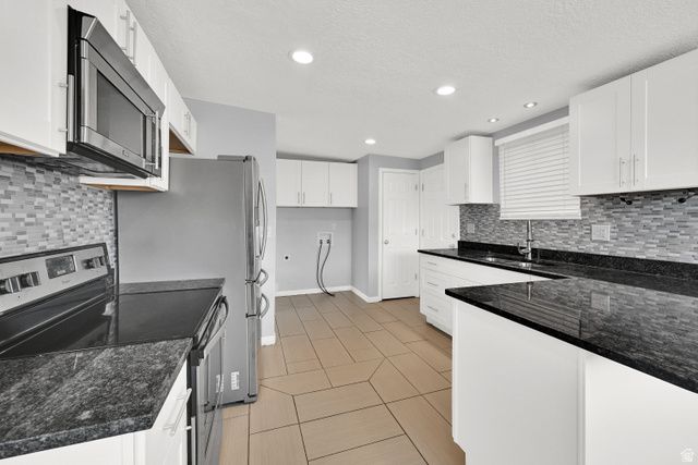 5940 S STARLITE DR, Murray, UT 84107