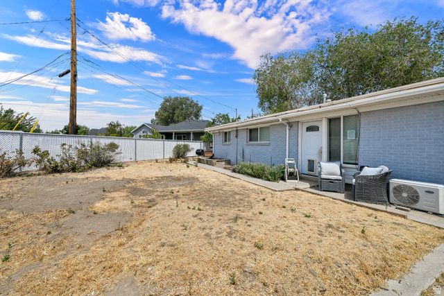 5940 S STARLITE DR, Murray, UT 84107
