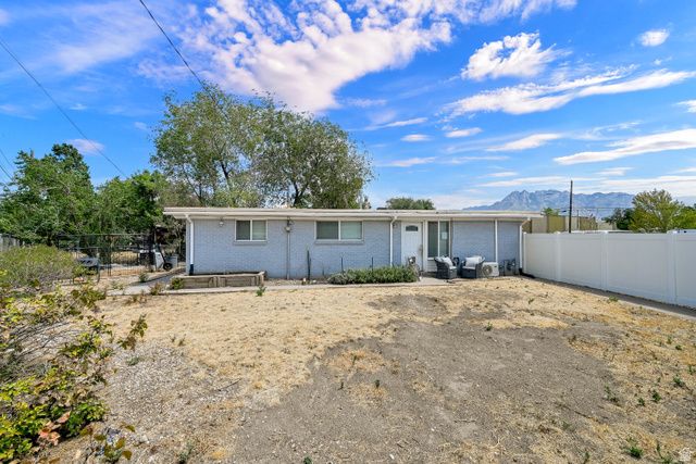 5940 S STARLITE DR, Murray, UT 84107