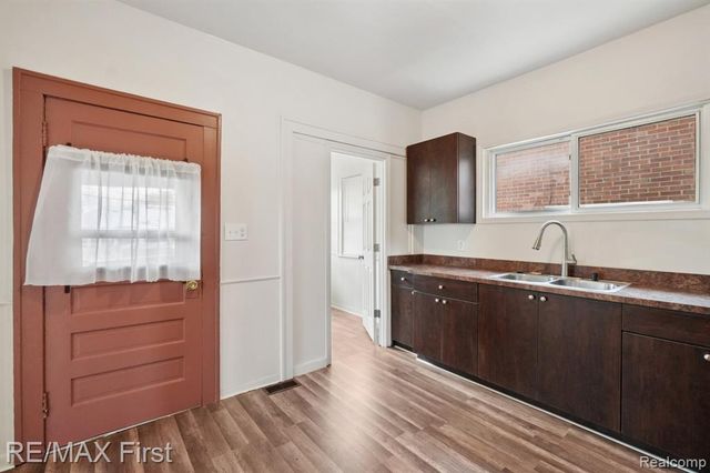 7726 Coolidge, Center Line, MI 48015