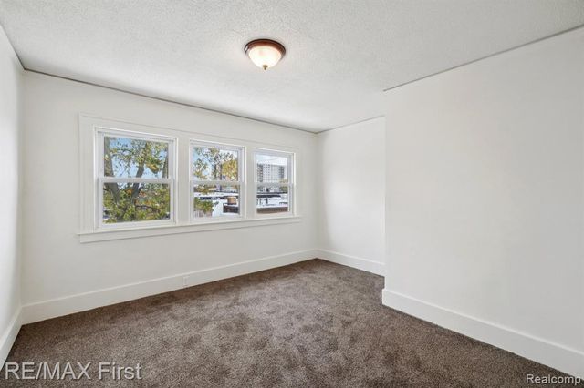 7726 Coolidge, Center Line, MI 48015