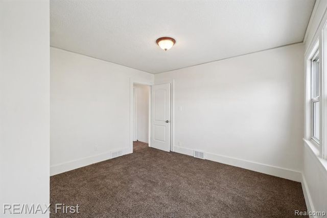 7726 Coolidge, Center Line, MI 48015