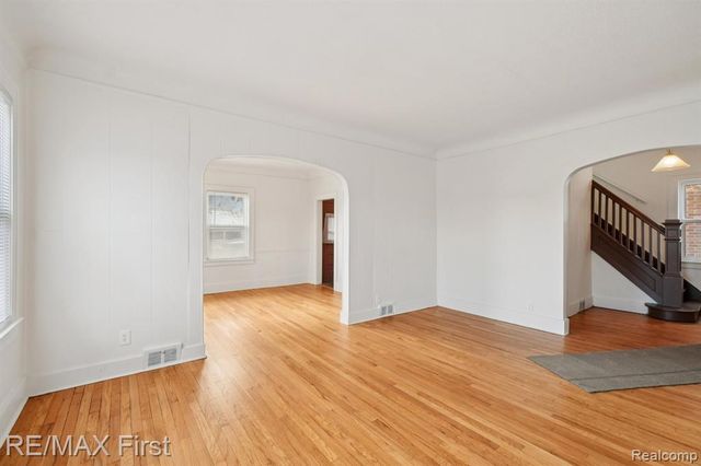 7726 Coolidge, Center Line, MI 48015